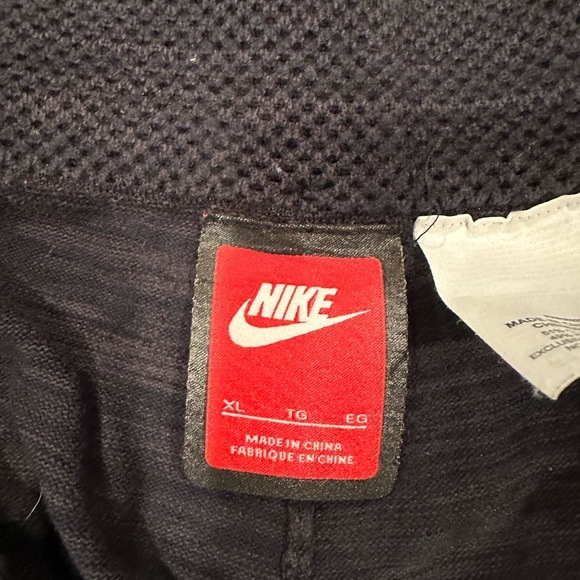 NIKE knit shorts - Picture 2 of 3